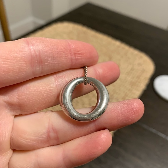 Tiffany & Co Elsa Peretti Sevillana Necklace on Tiffany & Co Elsa Peretti chain - Picture 3 of 6